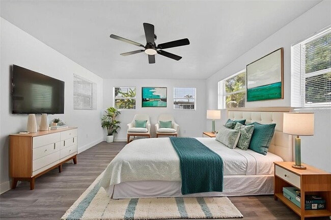 Building Photo - 3034 Touraine Ave