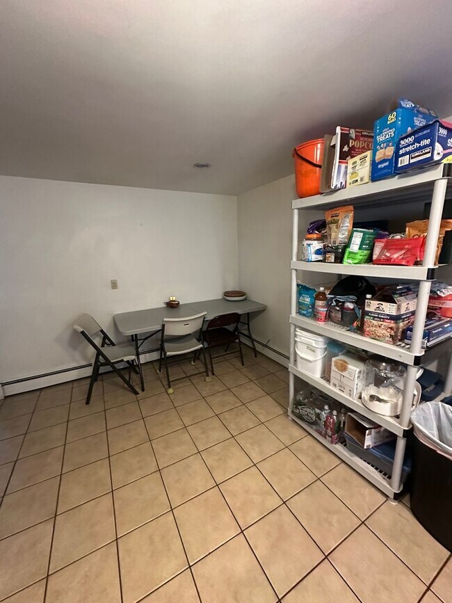 Building Photo - 28 Olcott St