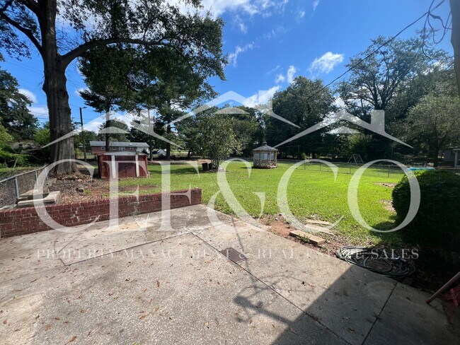 Building Photo - 412 Pierpont Avenue Ext