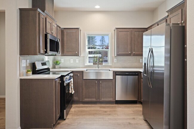 Building Photo - 3 Bed 2 Bath Brand New - Single level