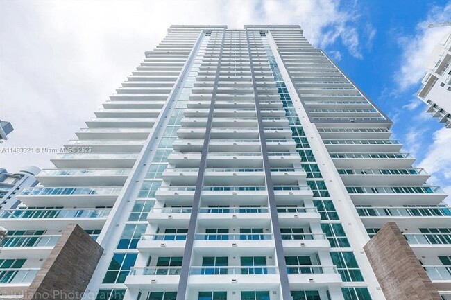 Building Photo - 1080 Brickell Ave