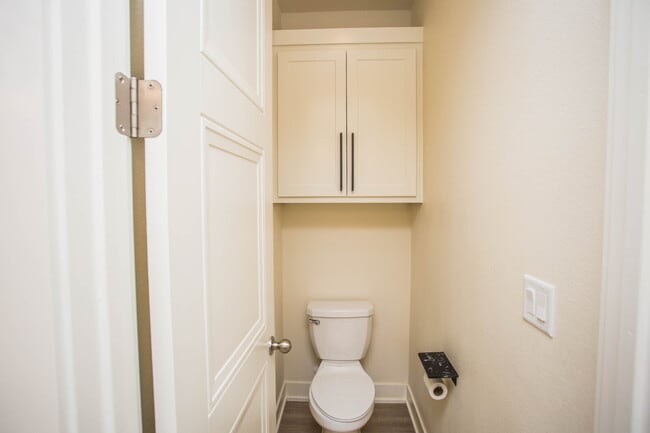Building Photo - Luxury Living in the Estates at Vintage