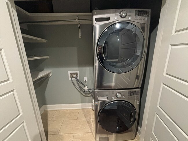 Building Photo - 5066 Myrtle Trail Dr