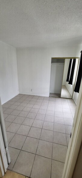 Building Photo - 1018 Marview Ave
