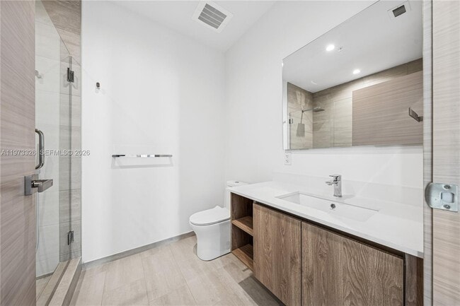 Building Photo - 10281 W Bay Harbor Dr