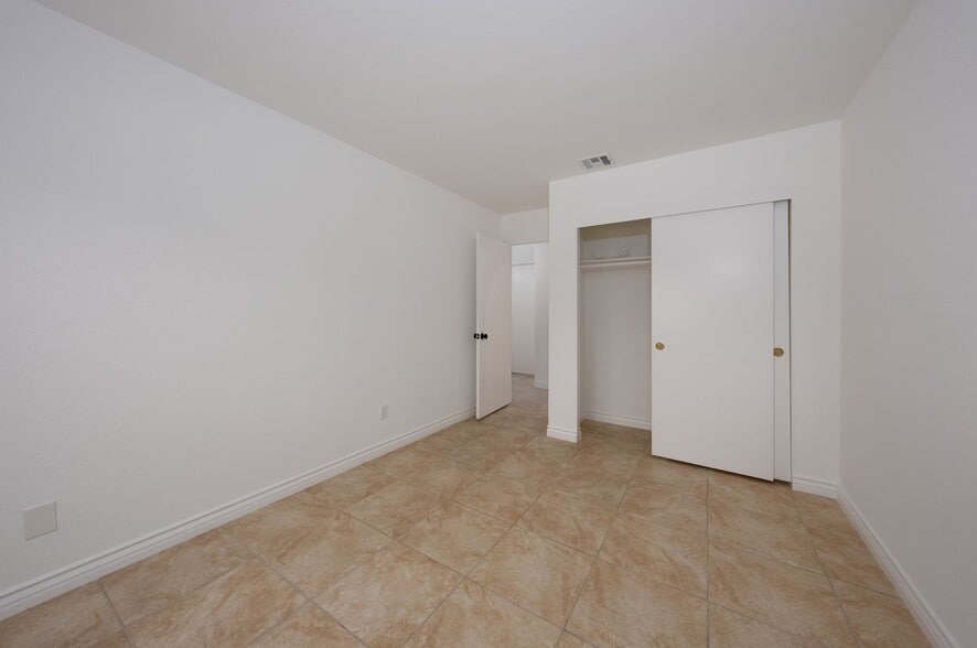 Building Photo - 74755 San Cristoval Cir