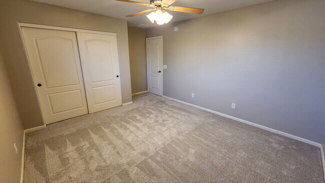 Building Photo - 4 Bedroom Home in the Kerby Estates Commun...