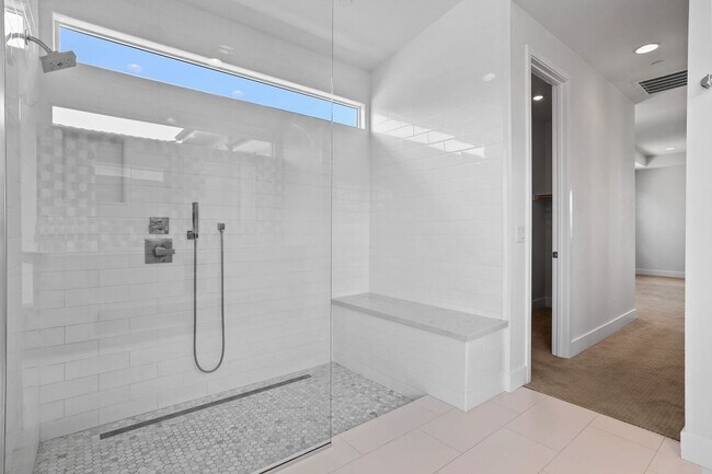 Building Photo - 1650 Murano Pl