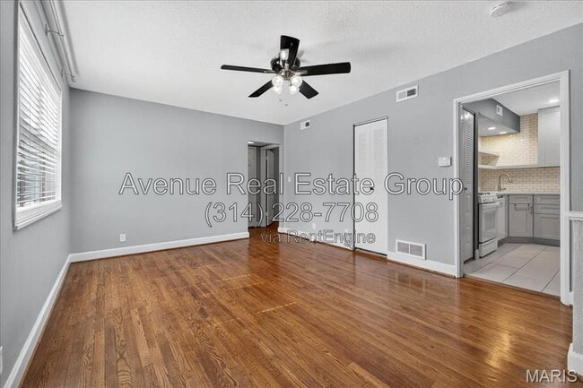 Building Photo - 1621 High School Dr