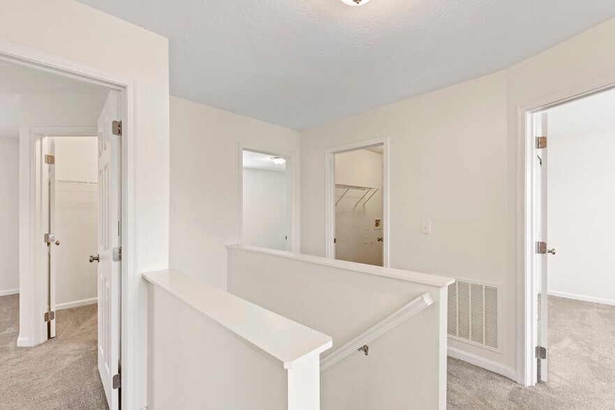 Building Photo - 1260 Candora St
