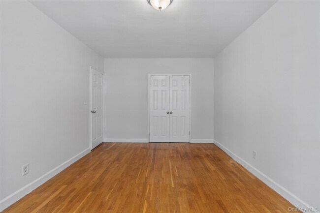 Building Photo - 140 E Hartsdale Ave