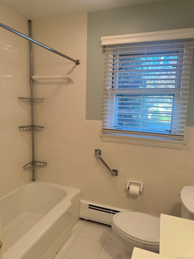 Building Photo - 25 Fenwood Rd