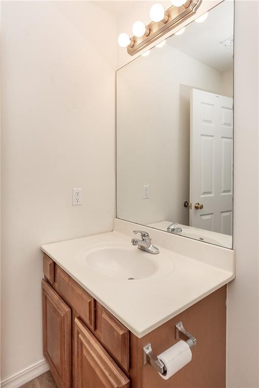 Building Photo - 3538 Thames Dr