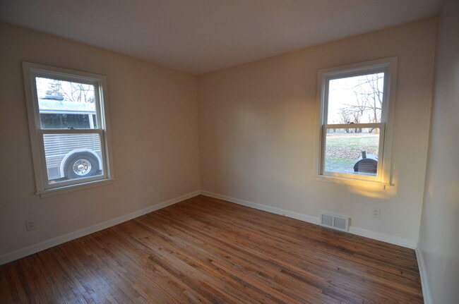 Building Photo - 612 Highway 55