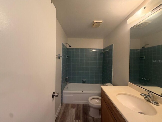 Building Photo - 4694 Nele St