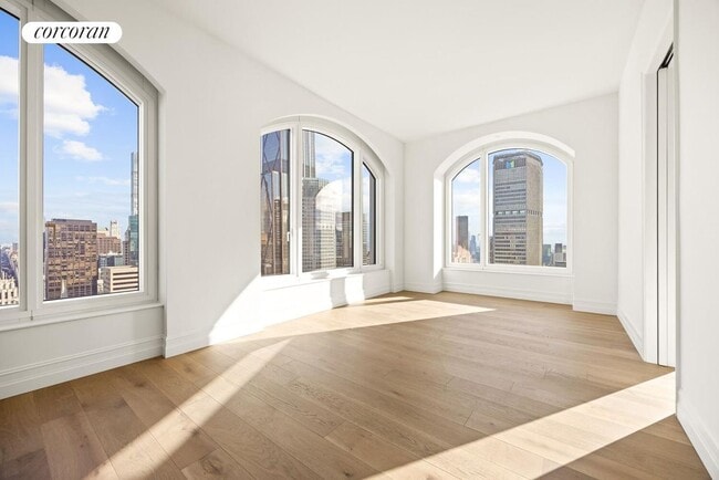 Building Photo - 520 Fifth Avenue 51B