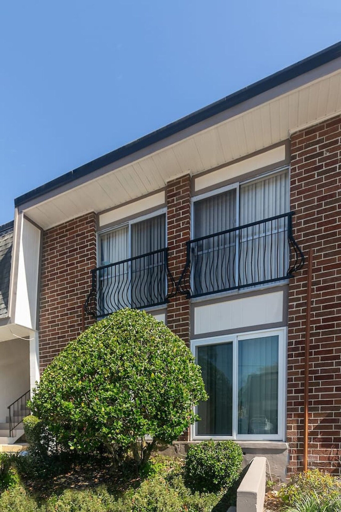 Building Photo - 1700 SW 16th Ct