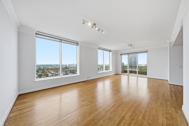 Building Photo - 3333 Allen Pkwy