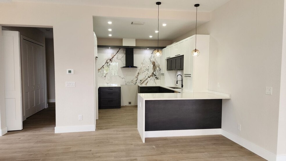 Building Photo - 47 Brig Cir E