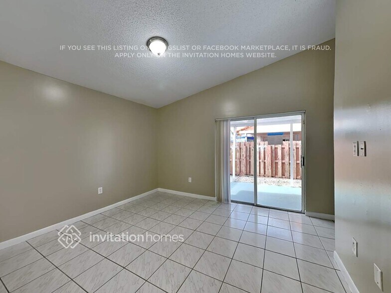 Building Photo - 12378 NW 98th Ave