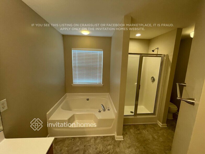 Building Photo - 578 Lansfaire Ave NW