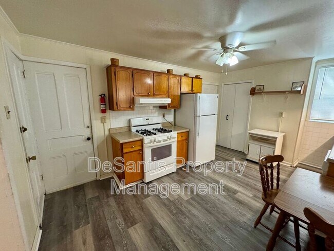 Building Photo - 1509 Hatteras St