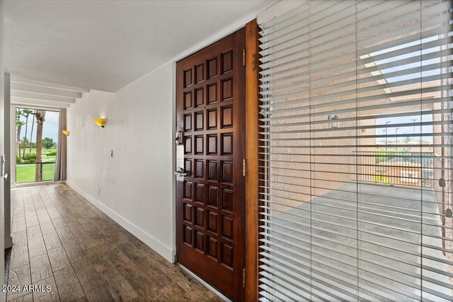 Building Photo - 7401 N Scottsdale Rd