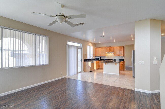 Building Photo - 520 Curtin Ct