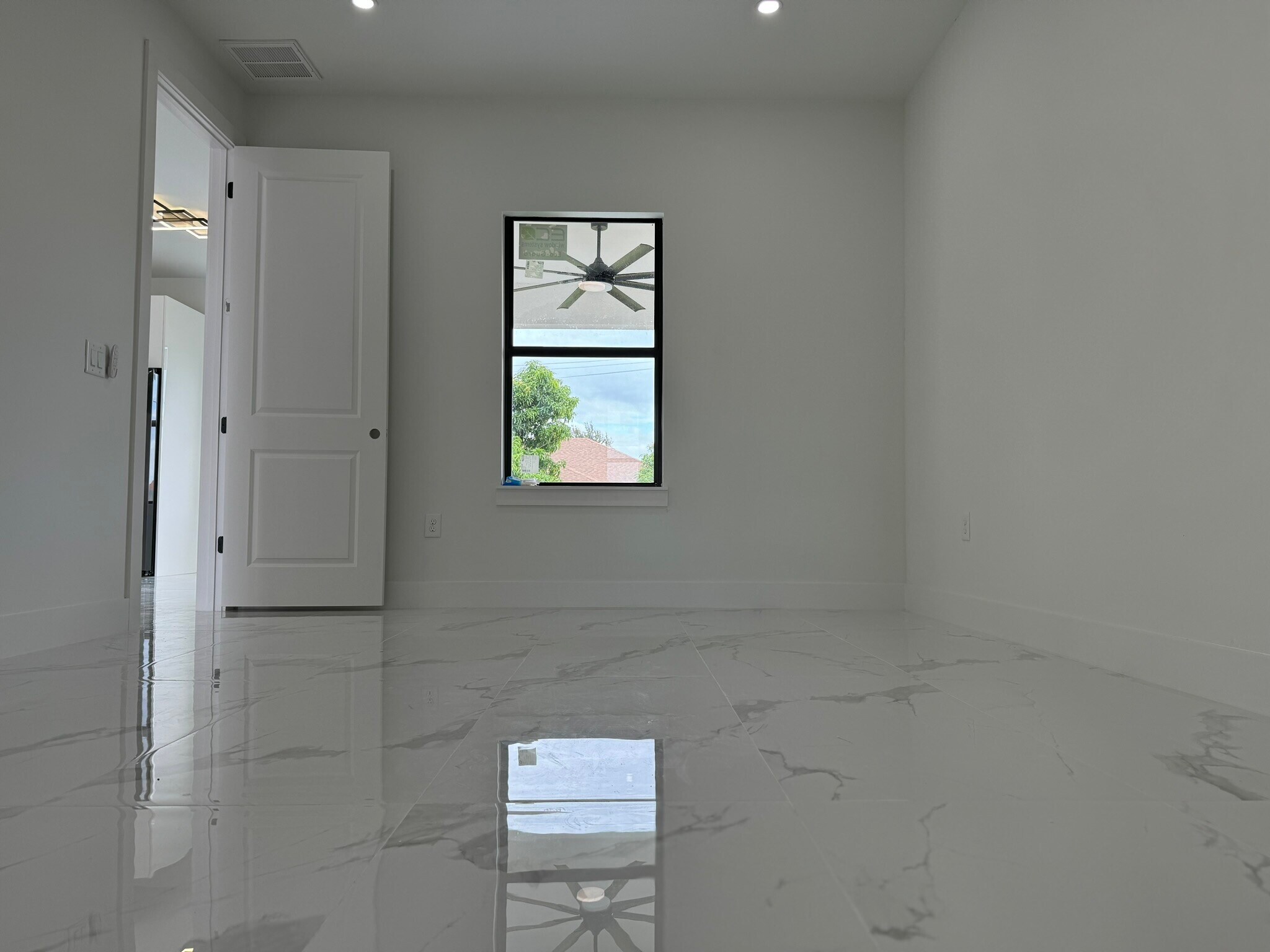 Building Photo - 3210 8th St SW