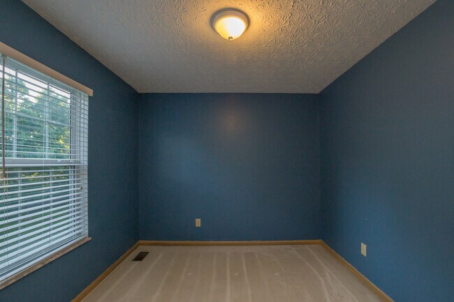 Building Photo - 6657 Delburn Ct