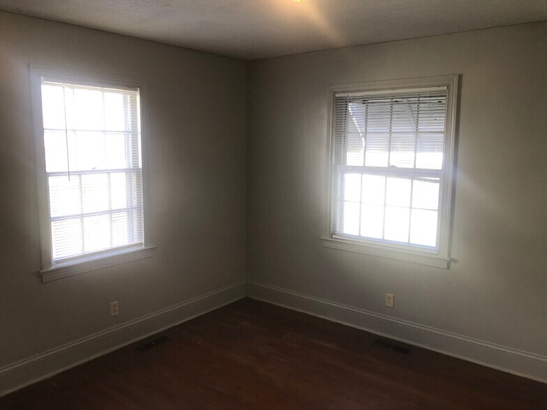 Building Photo - 1508 Mimosa St