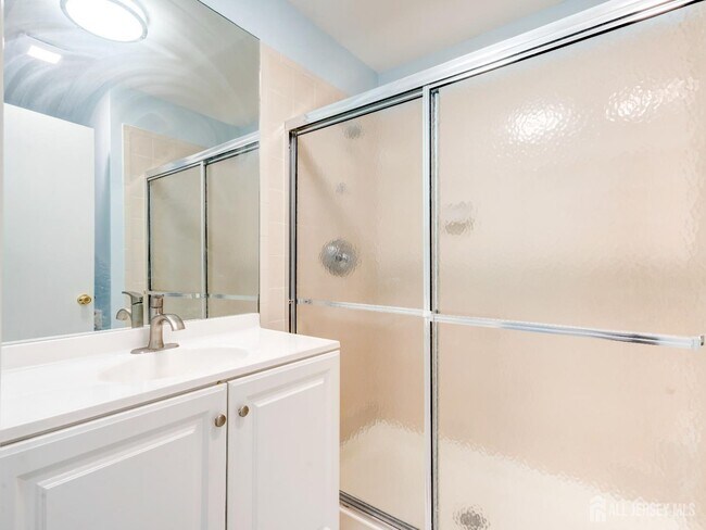 Building Photo - 401 Jesse Way