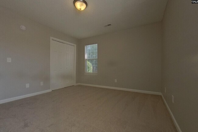 Building Photo - 13 Walnut Grove Way