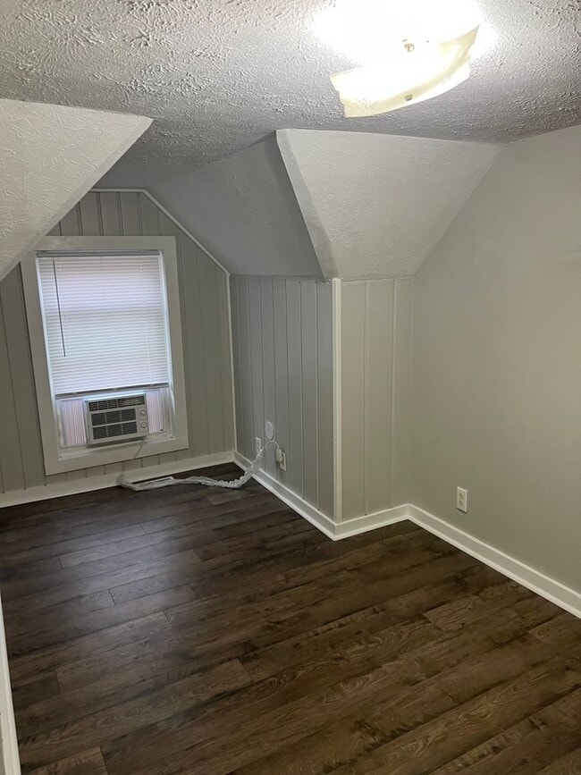 Building Photo - 1 Bed / 1 Bath unit near ISU campus