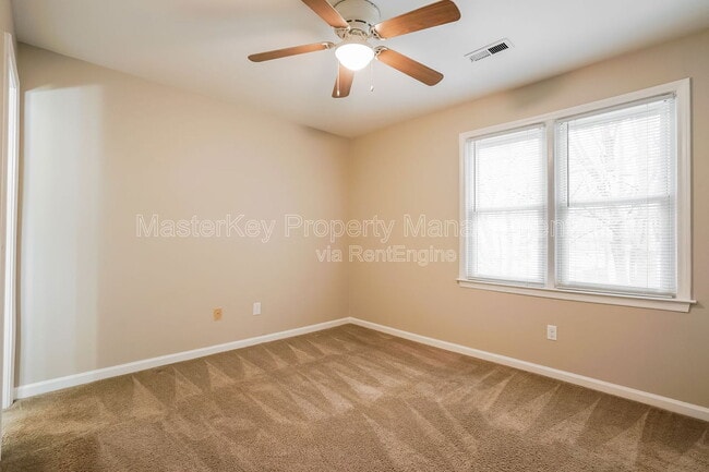 Building Photo - 121 S Atley Ln