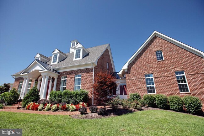 Building Photo - 35 Derby Dr