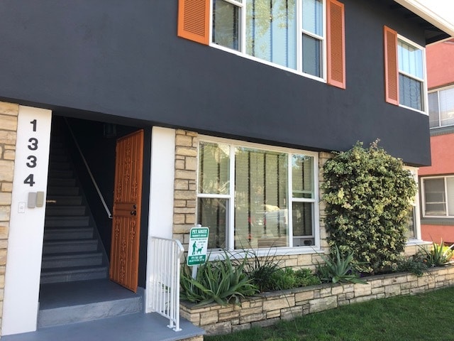 Entrance to the condo. - 1334 E 1st St