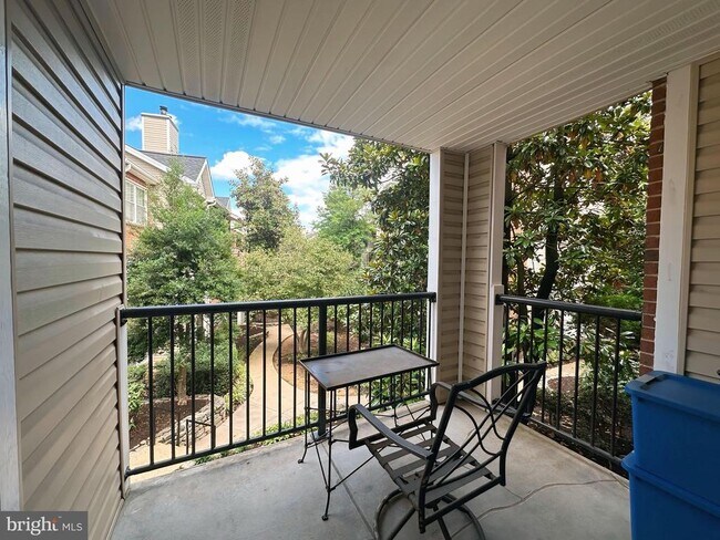 Building Photo - 3306 Wyndham Cir