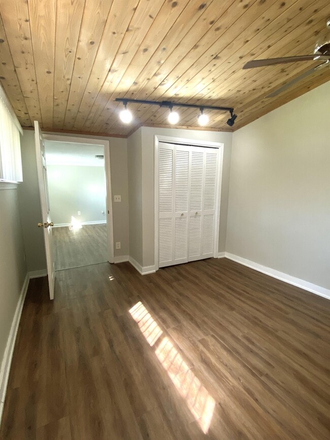 Building Photo - 4069 Christopher Ln