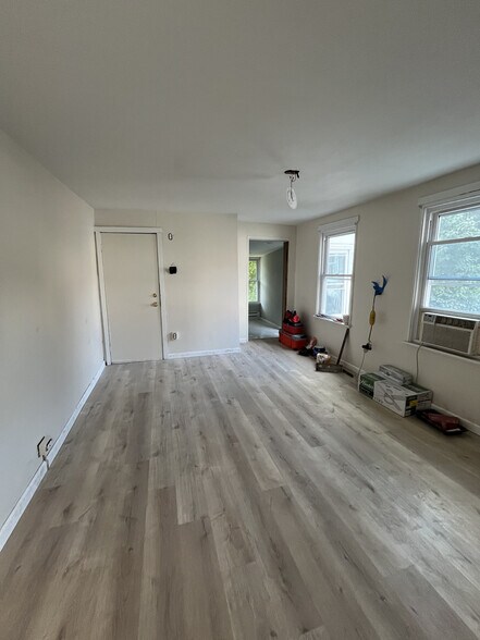 Building Photo - 138 S 17th St