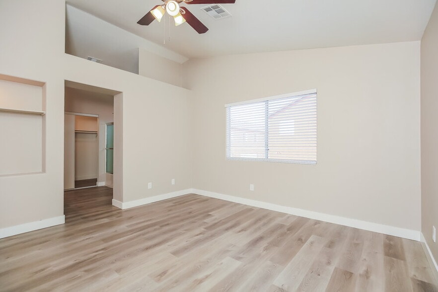 Building Photo - 4375 Coyote Crest Ct