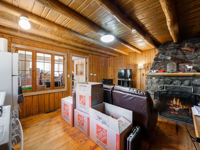 Building Photo - 6537 S Brook Forest Rd