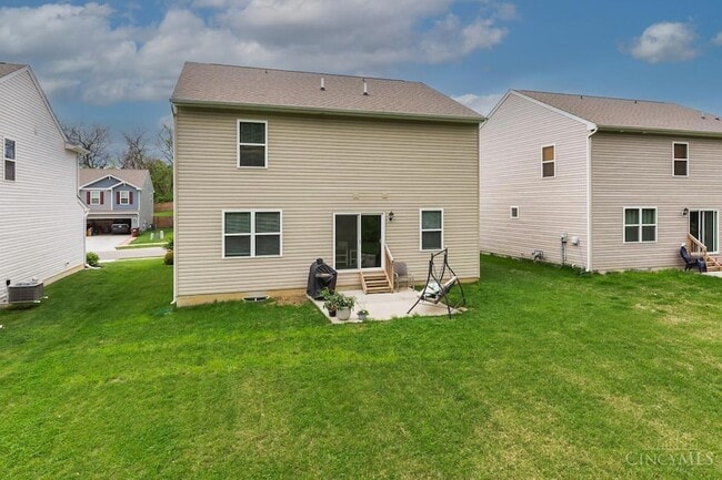 Building Photo - 111 River Hts Dr