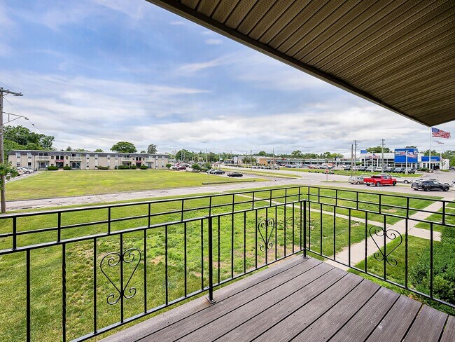 Building Photo - 1490 Nancywood Dr