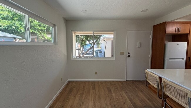 Building Photo - Concord Beautiful 1 bedroom 1 bathroom ADU updated kitchen, 2 car parking, fresh paint