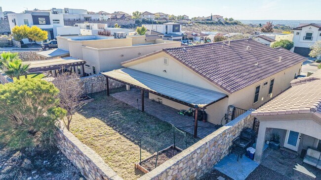 Building Photo - Beautiful 3 bed-2 baths home in 79911