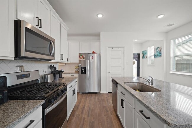 Building Photo - 5958 First Blush Dr