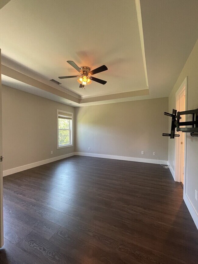 Building Photo - "Charming 4-Bedroom Retreat in Anderson with Spacious 1760 Sq Ft Layout - Your Perfect Home Awaits!"