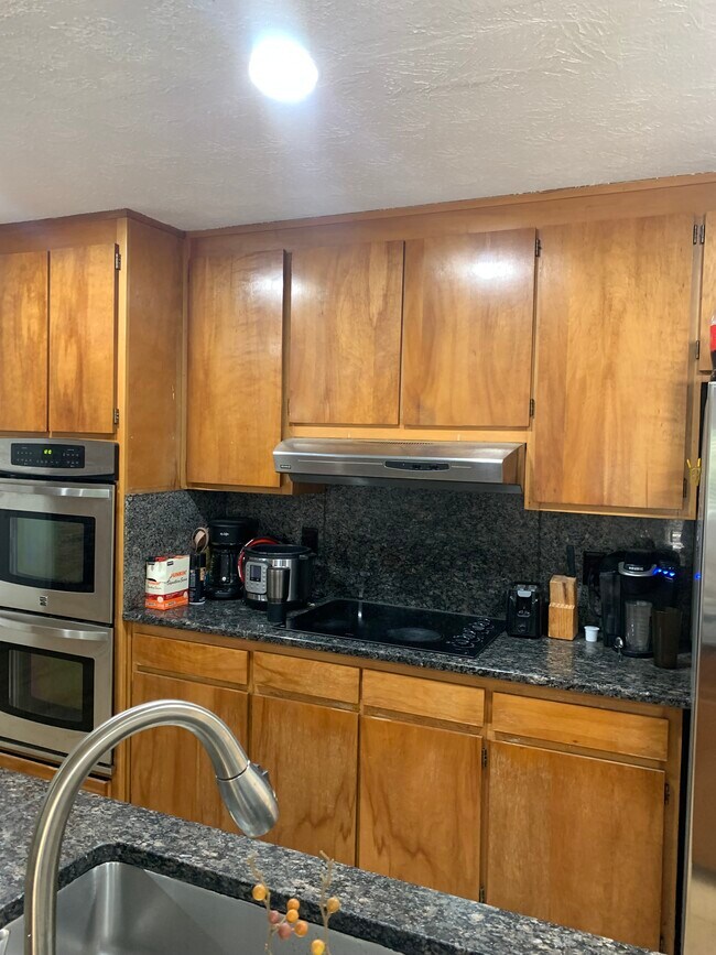 Building Photo - 1714 S Johnson Ferry Rd NE