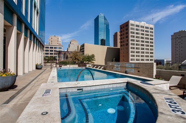 Building Photo - 500 Throckmorton St